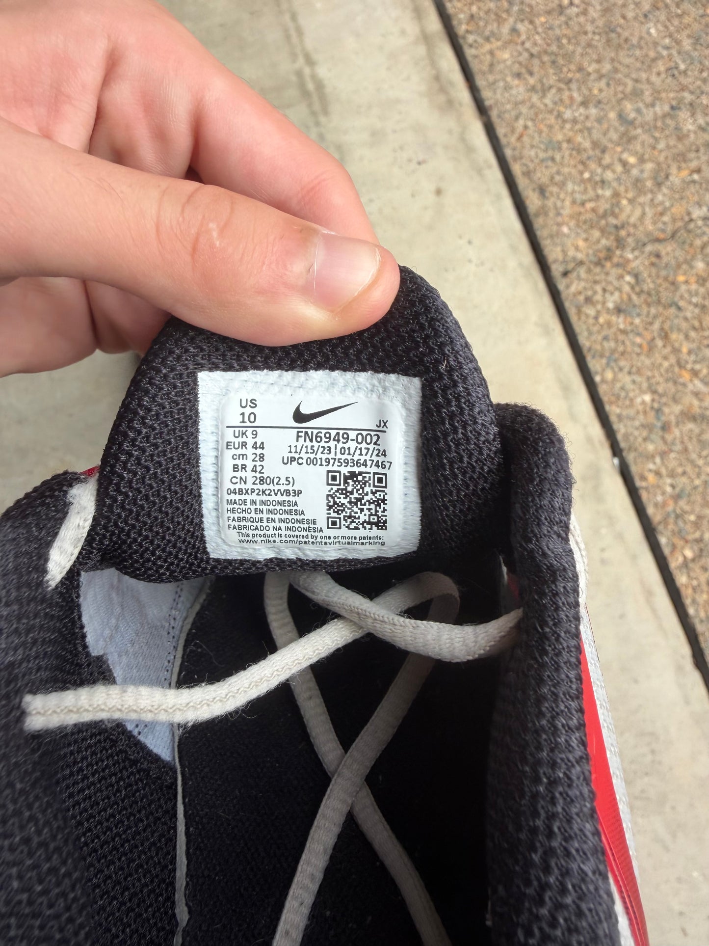 Nike Air Max Plus Platinum Black University Red US10 Men’s