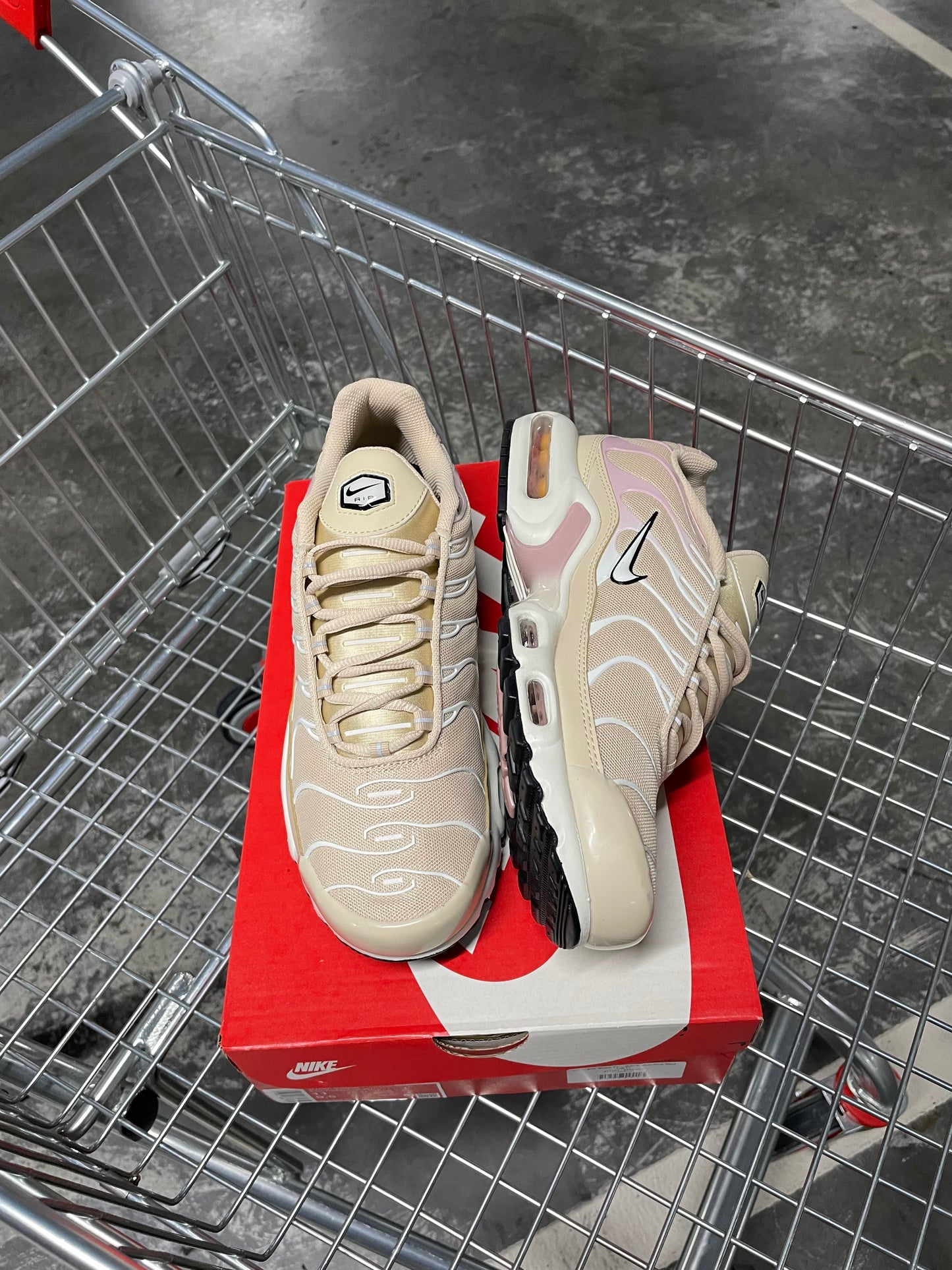 Nike Air Max Plus Sandrift US11W / 9.5 Men’s