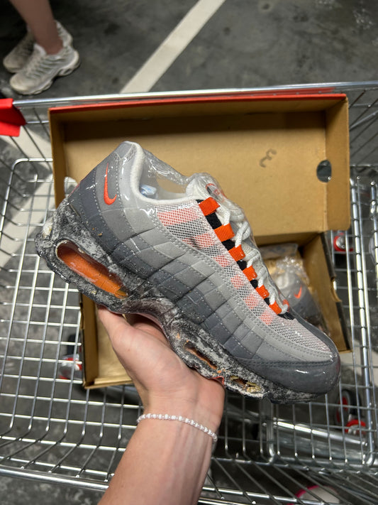 Nike Air Max 95 Black Safety Orange (1997) US9 men’s
