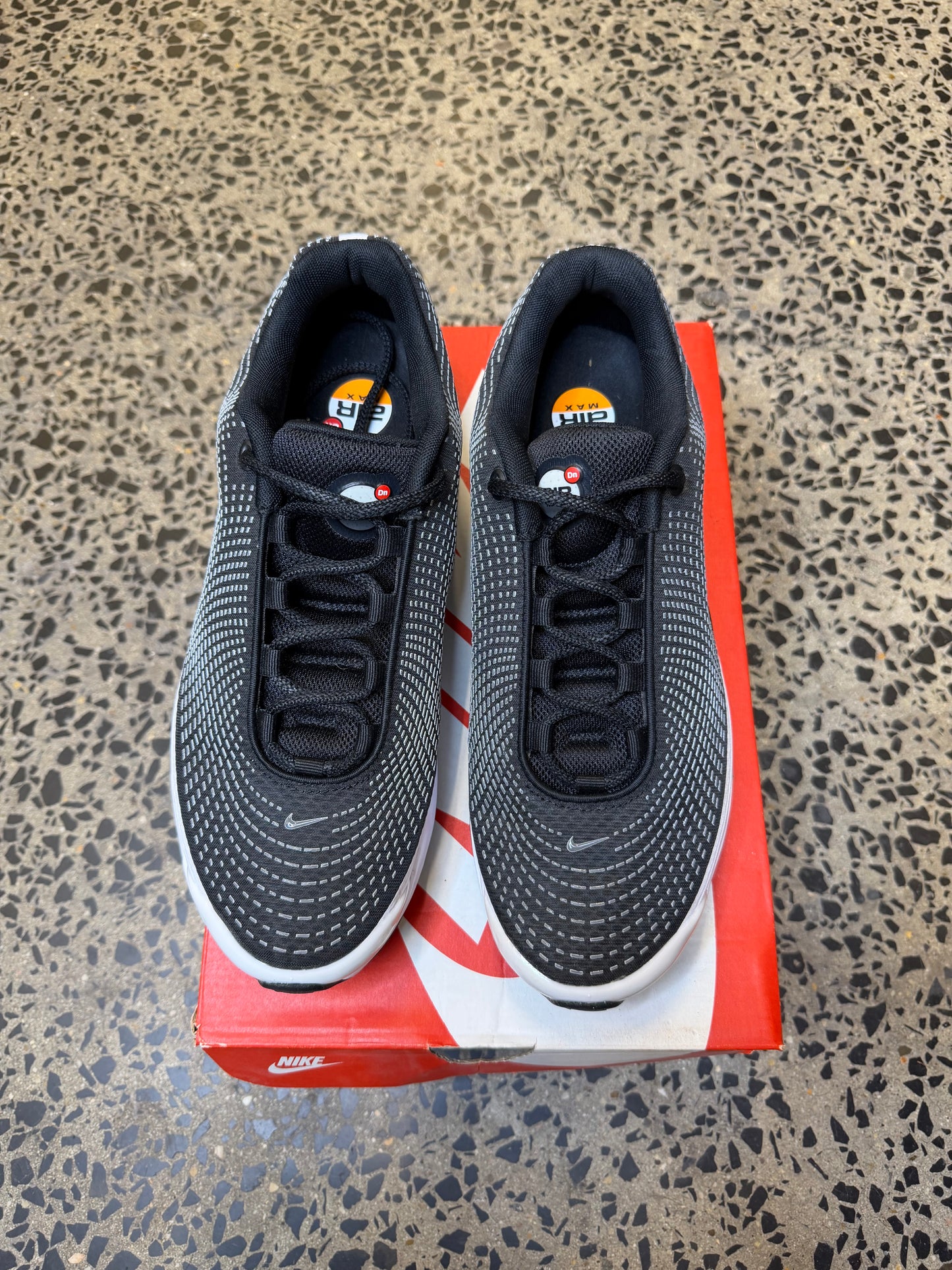 Nike Air Max DN Black/White US9.5 Men's