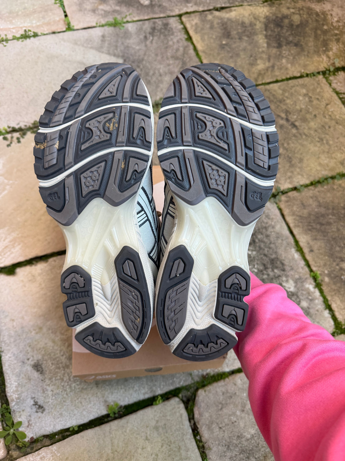GEL-KAYANO 14 EARTHENWARE “White Sage/Graphite Grey” US11 Men’s