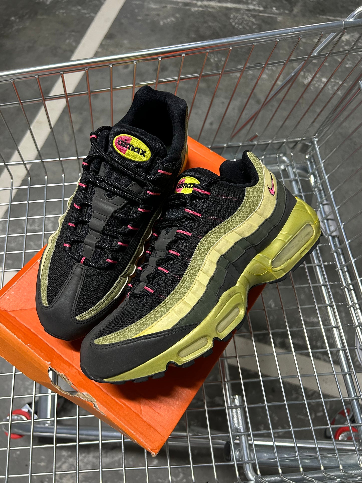 Nike Air Max 95 Premium Black Flamingo Pilgrim (2007) US9 Men’s