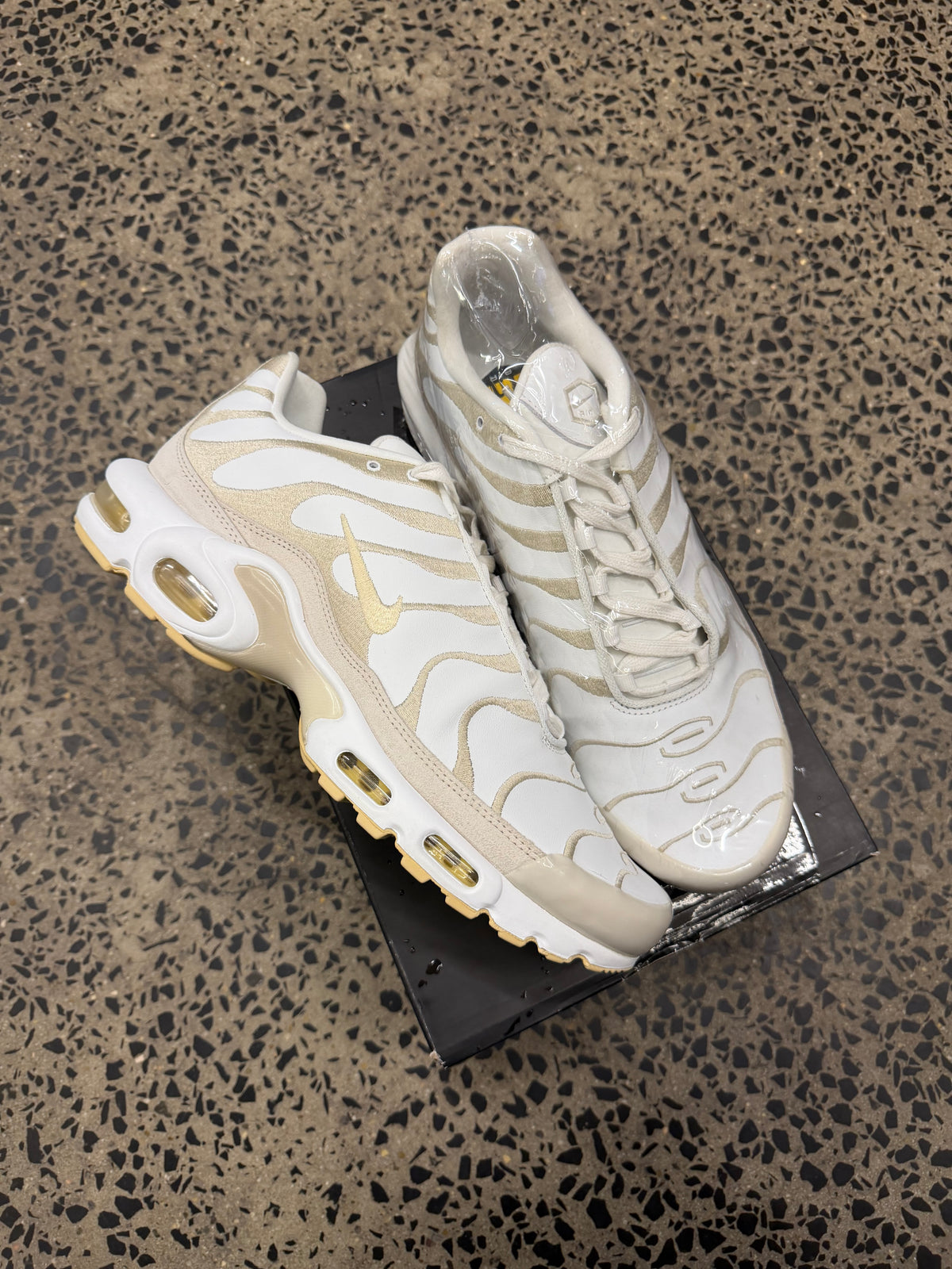 Nike Air Max Plus PRM “Summit White / Pale Vanilla” US13 Women’s / 11.5 Men’s