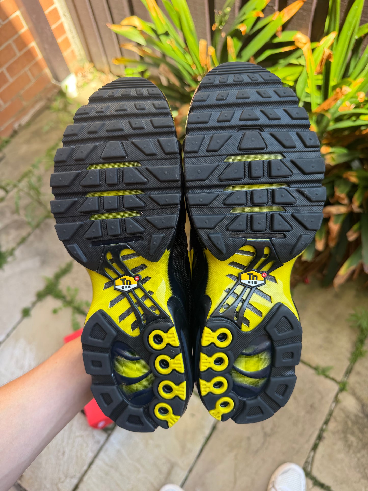 Nike Air Max Plus “Wolf Grey Optic Yellow” US9 Men’s