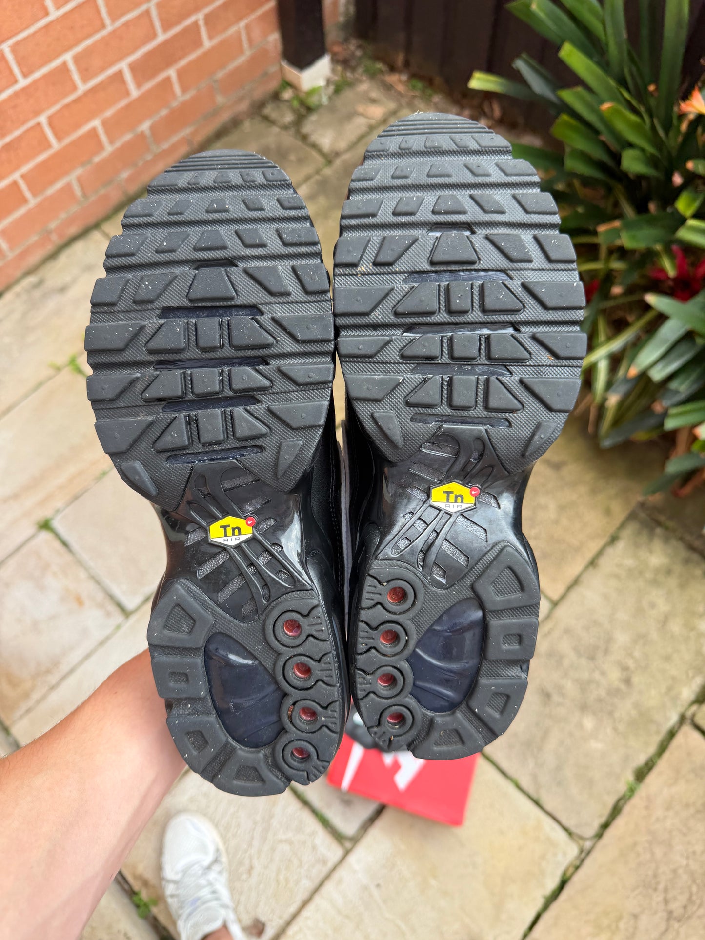 Nike Air Max Plus Tiempo "Black" US11 Women's/9.5 Men's