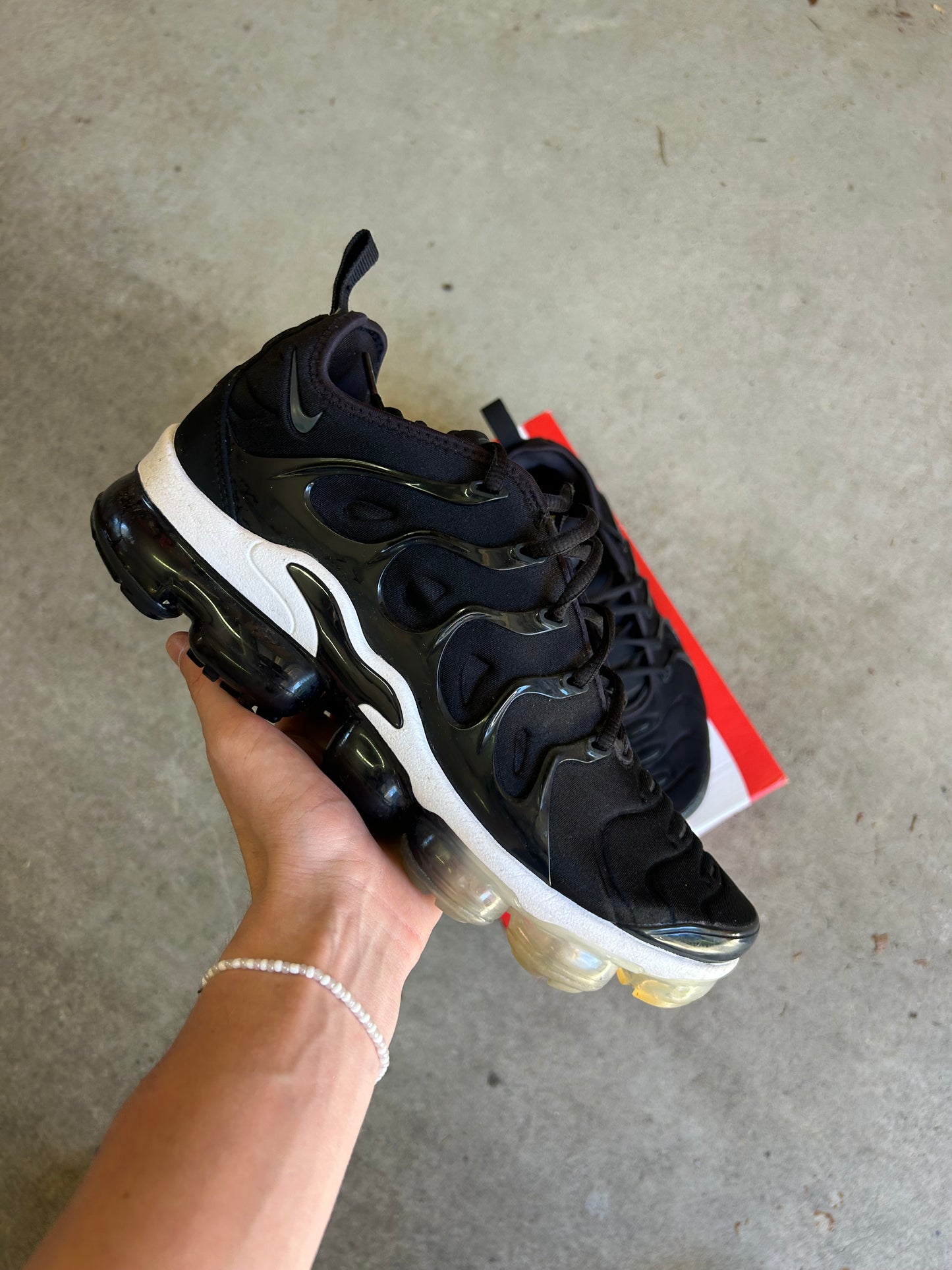 Nike Vapor Max Plus Black/ White US10 Men’s