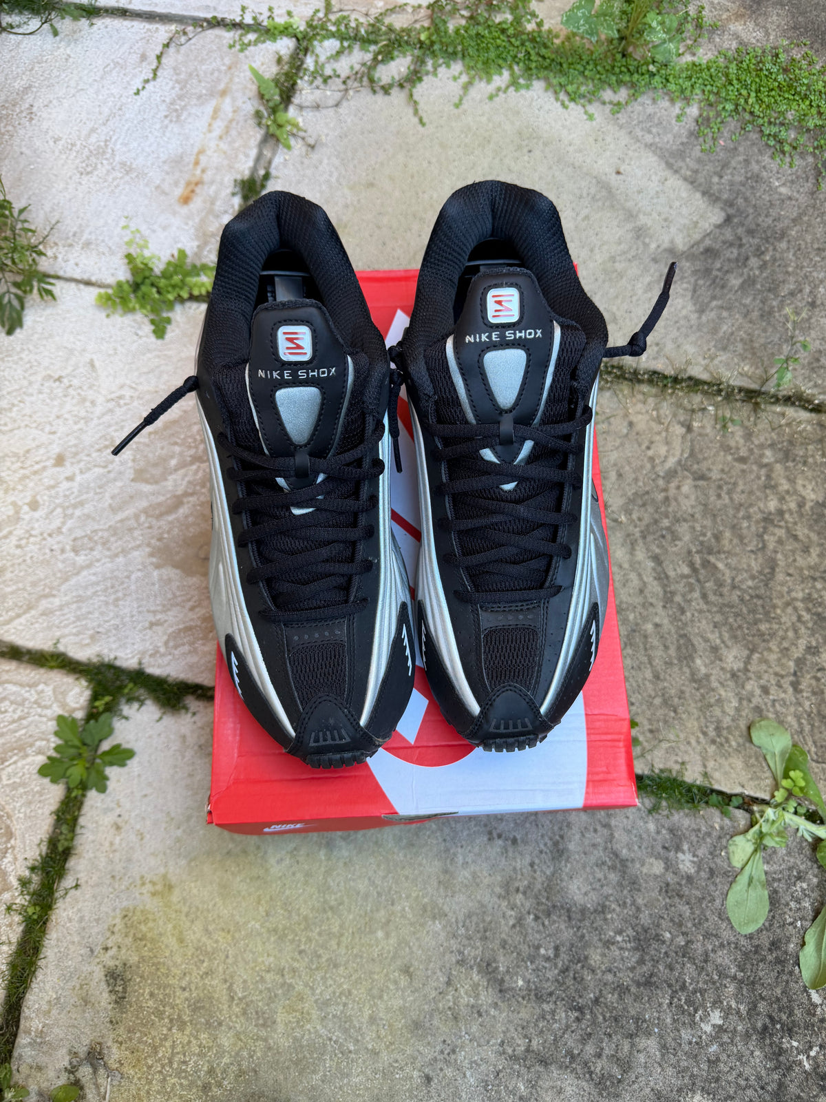 Nike Shox R4 “Black Red Silver” US10 Men’s