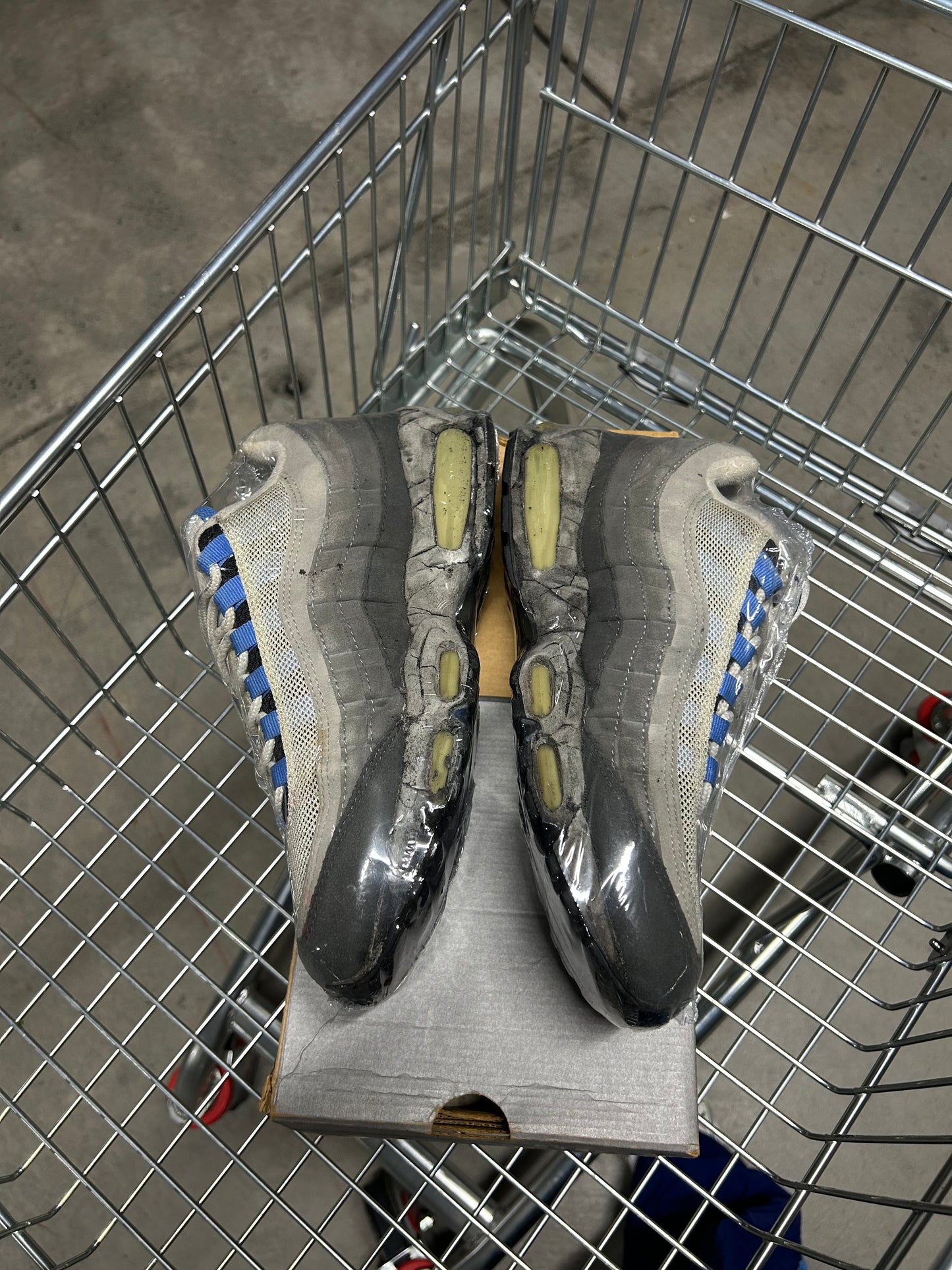 Nike Air Max 95 Black/ Blue crystal (2002) US9.5 men’s