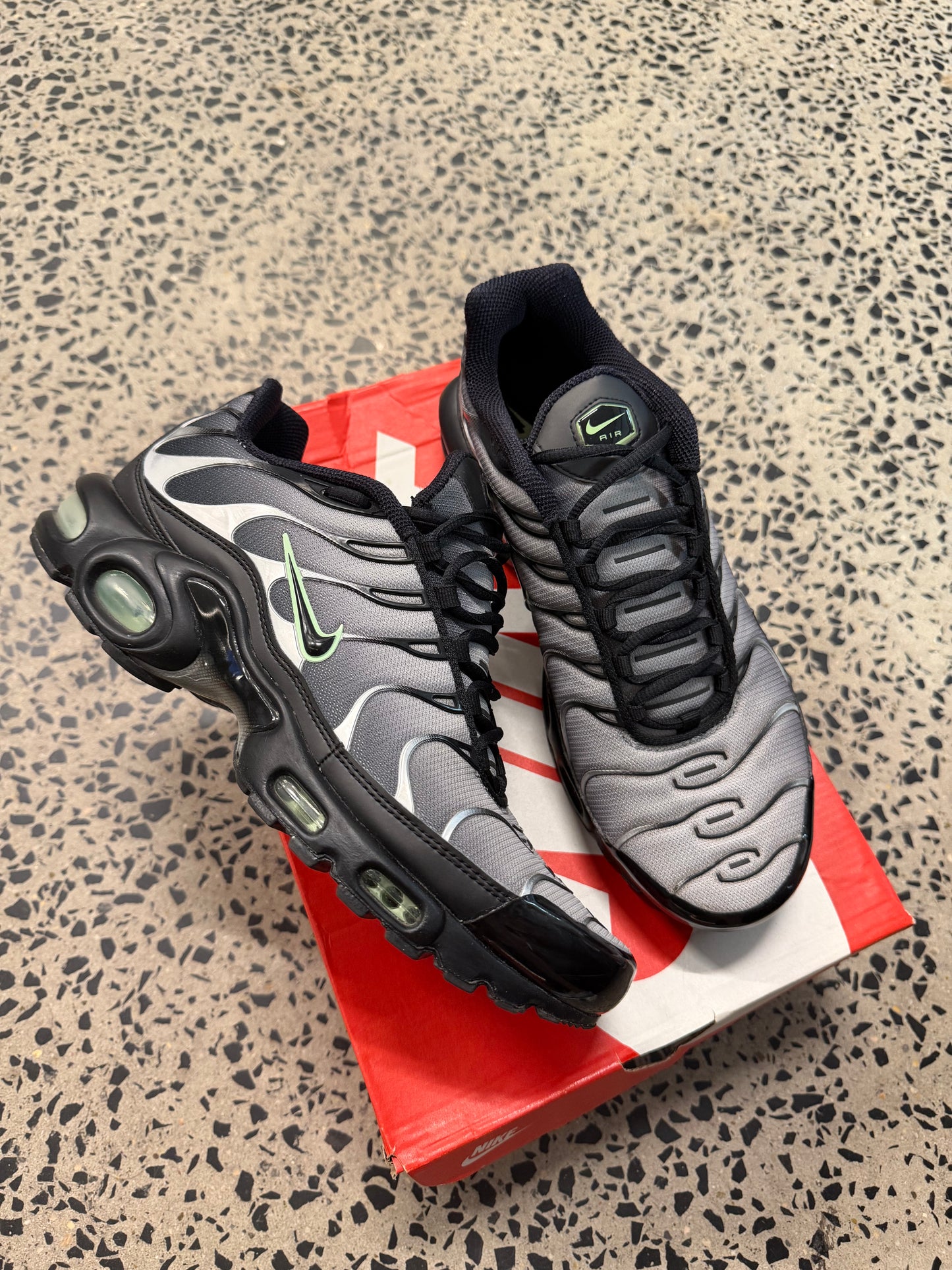 Nike Air Max Plus Particle Grey/ Phantom US9 Men’s