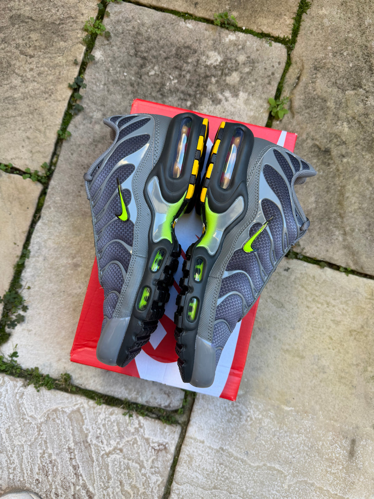 Nike Air Max Plus "Smoke Grey Volt" US8 Men's