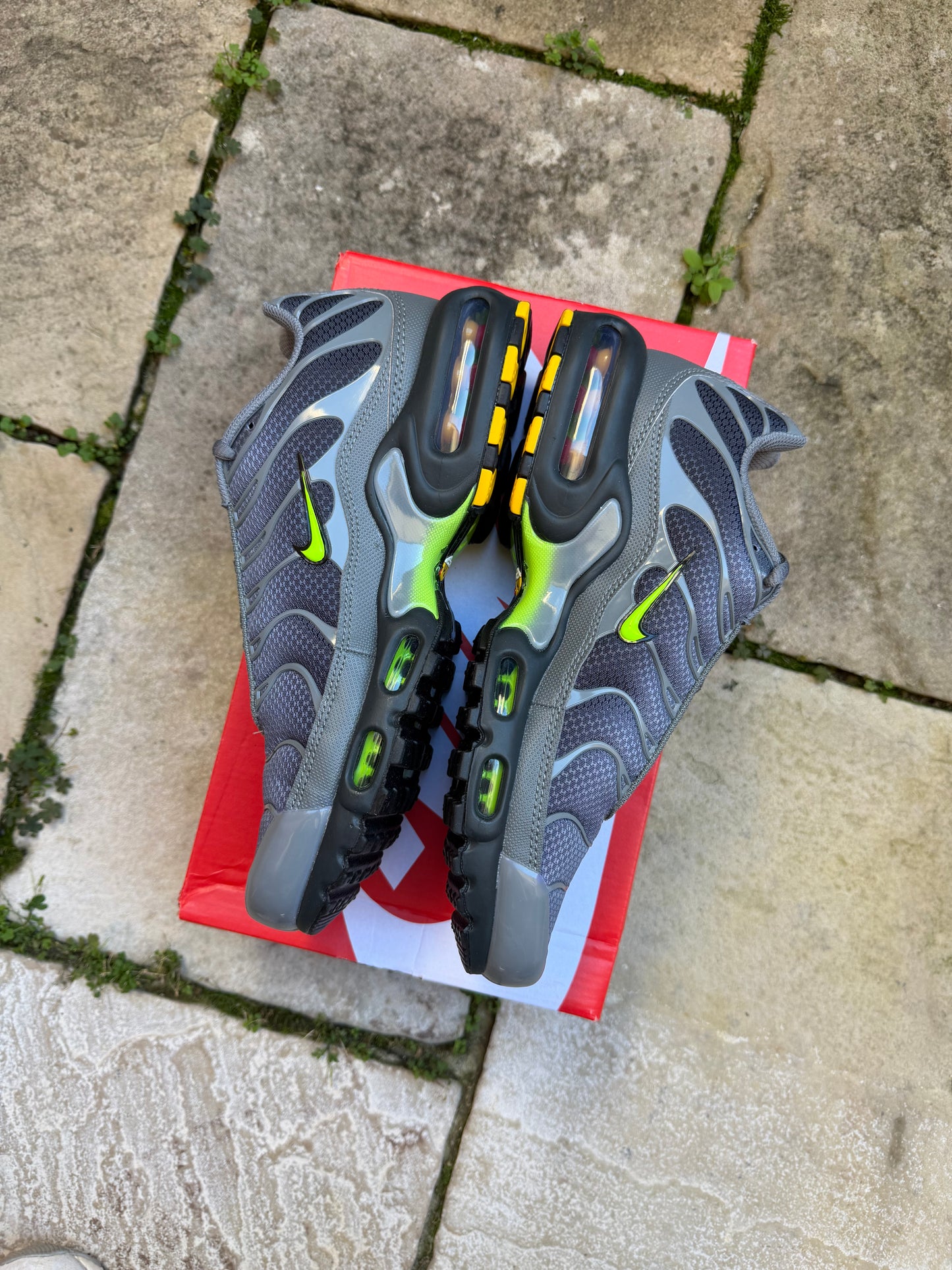 Nike Air Max Plus "Smoke Grey Volt" US8 Men's