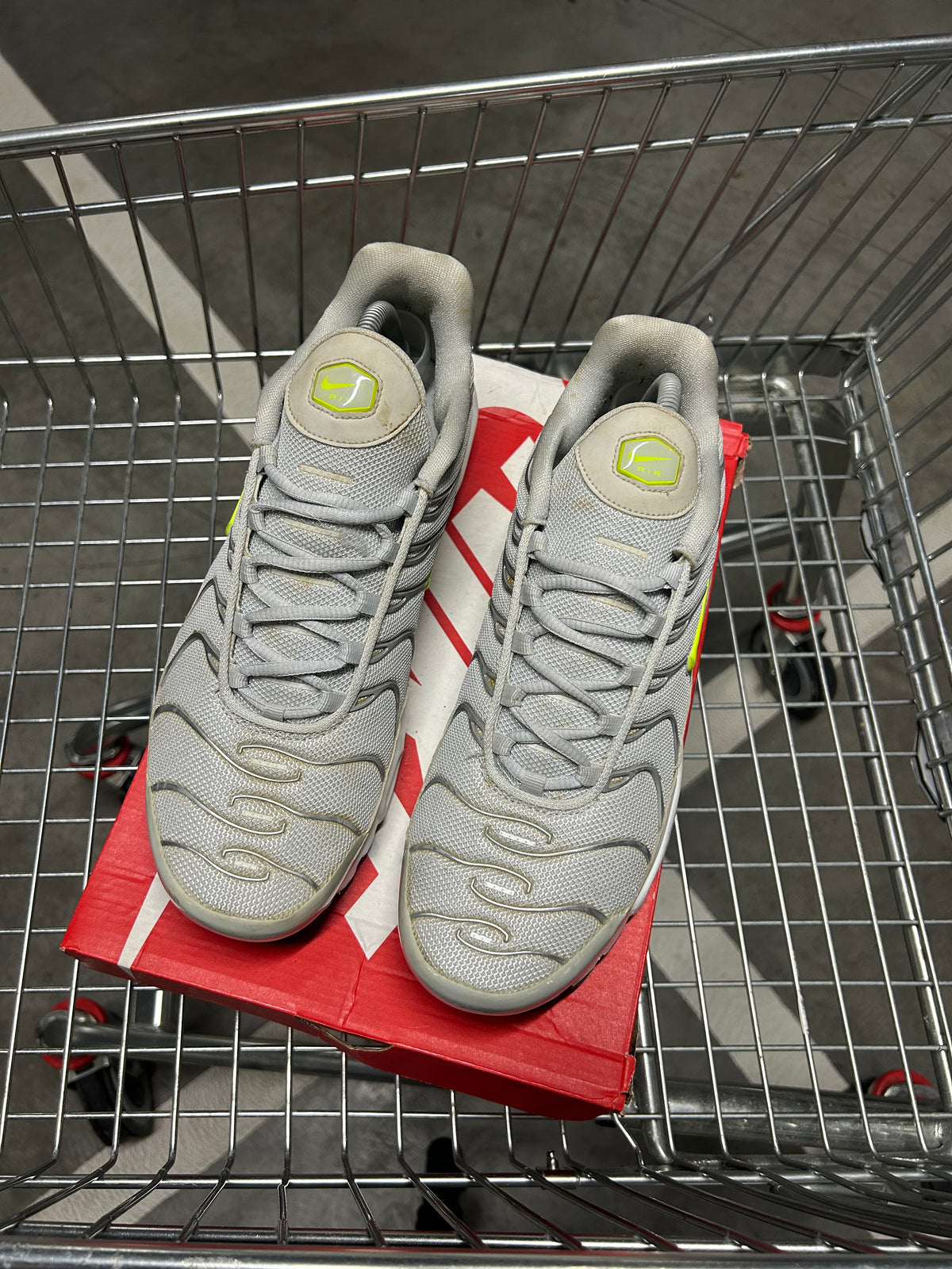 Nike Air Max Plus Metallic Neon Men’s US10