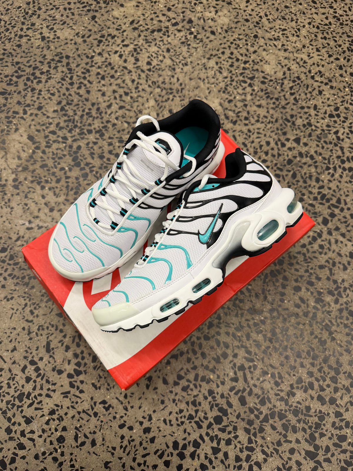 Nike Air Max Plus “Tiffany/Hyper Jade” US9 Men’s