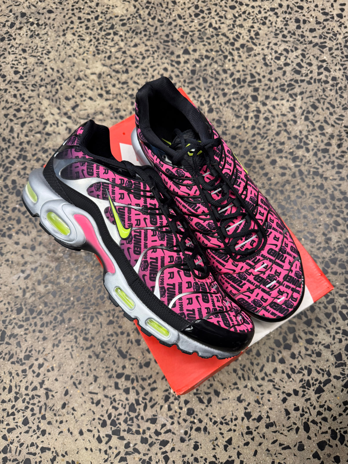 Nike Air Max Plus Mercurial XXV “Black Volt/Hyper Pink” US13 Men’s