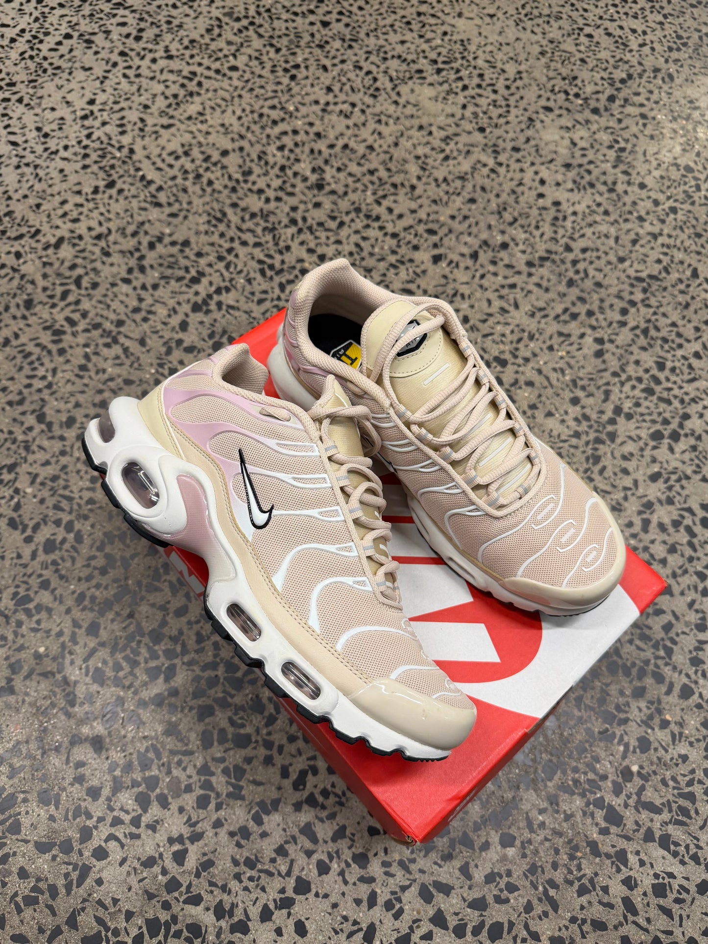 Nike Air Max Plus "Sanddrift Pink Oxford" US10 Women's/ 8.5 Men's