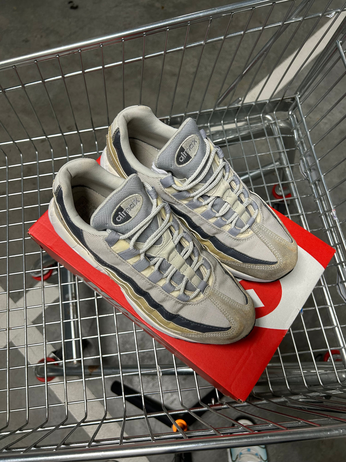 Nike Air Max 95 'Light Bone Wolf Grey Mushroom' US10 Women's / US8.5 Men's