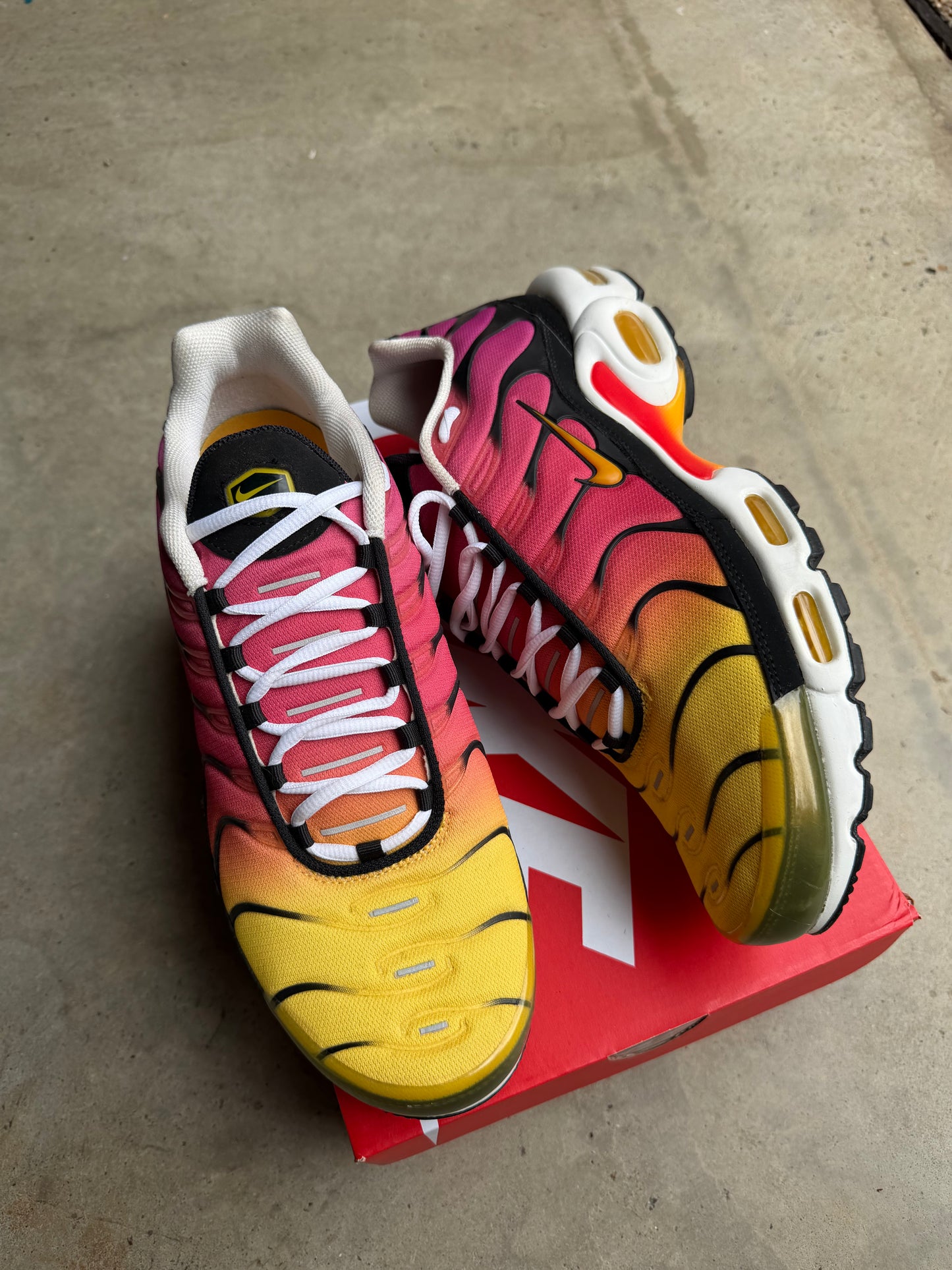 Nike Air Max Plus OG Rainbow US12 Men’s