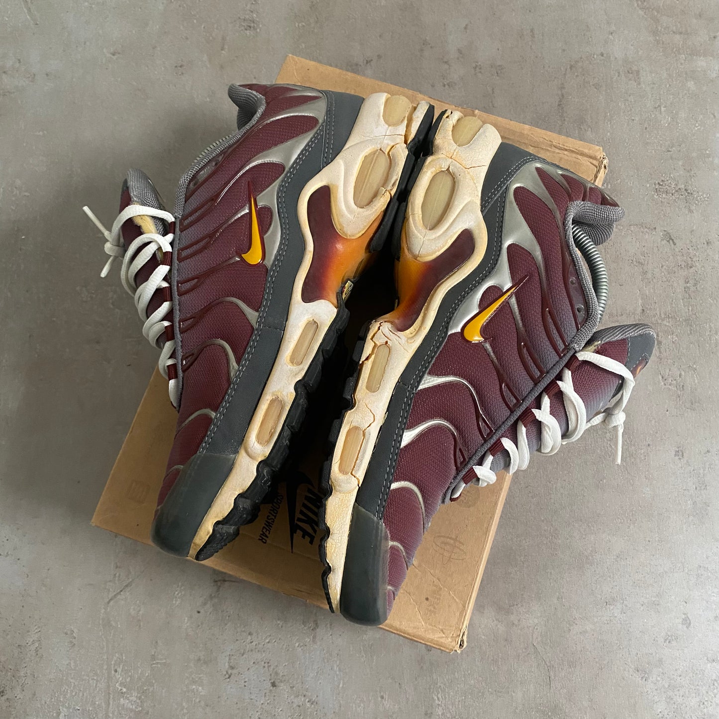 Nike Air Max Plus "Burgundy" (2002) US10 Men's