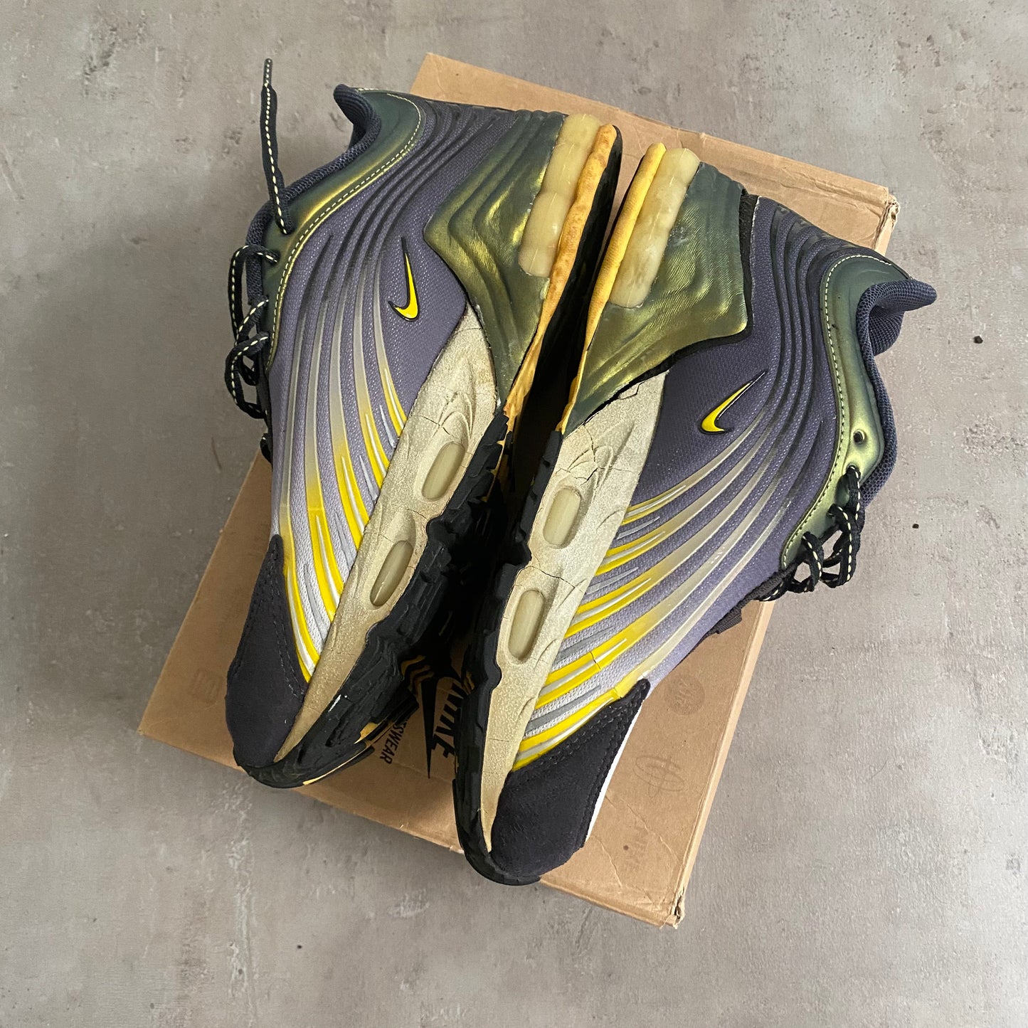 Nike Air Max Plus 2 "DARK CHARCOAL/DANDELION-NEUTRAL GREY" (1999) US9.5 Men's