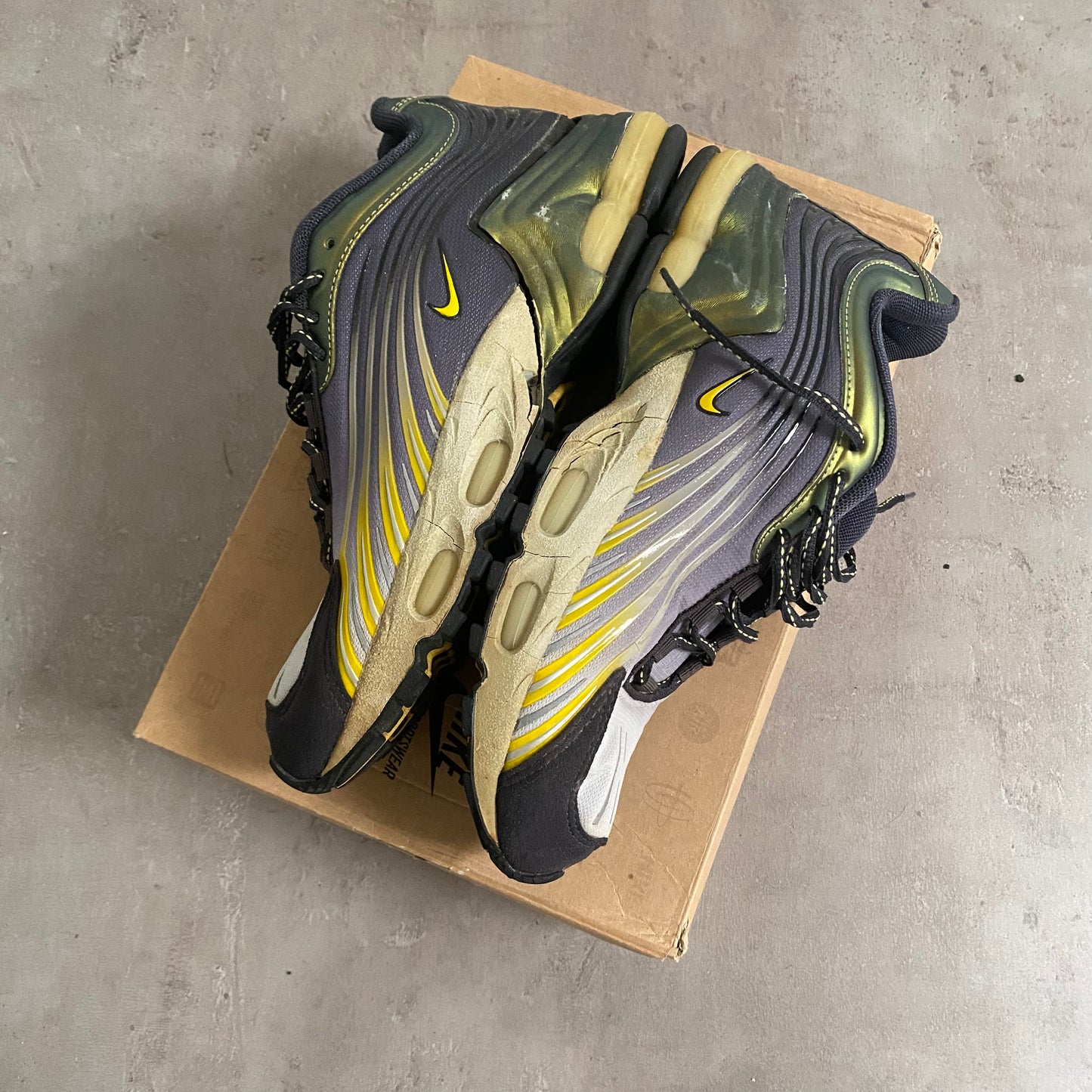 Nike Air Max Plus 2 "DARK CHARCOAL/DANDELION-NEUTRAL GREY" (1999) US9.5 Men's