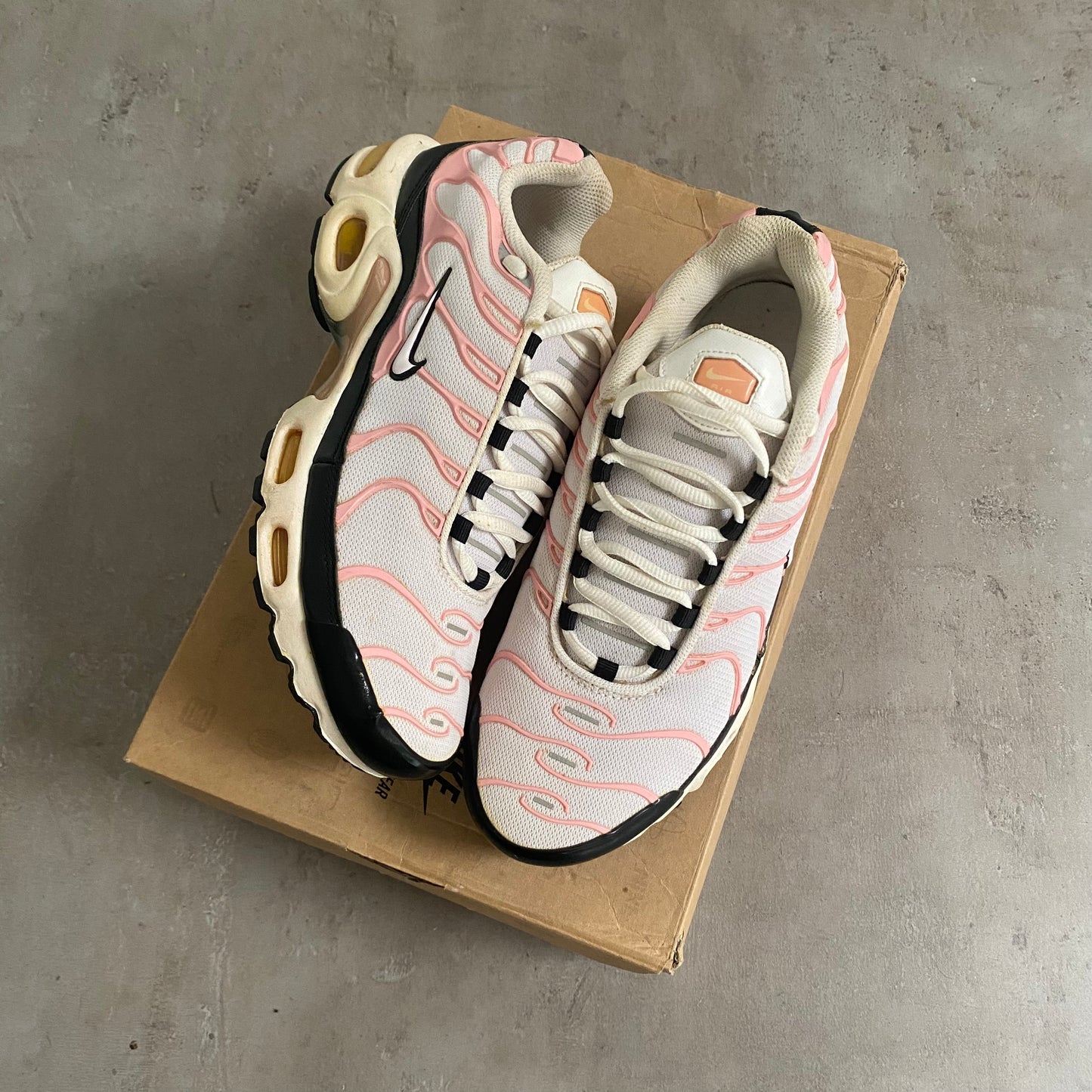 Nike Air Max Plus "Pastel Pink" (2011) US8 Women's